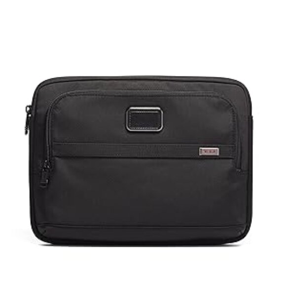#149 NWT - Tumi Medium Laptop Cover, Black - Picture 1 of 7